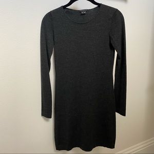 Long-sleeve Wool Theory Dress. Dark Grey in Excellent Condition. Size 0